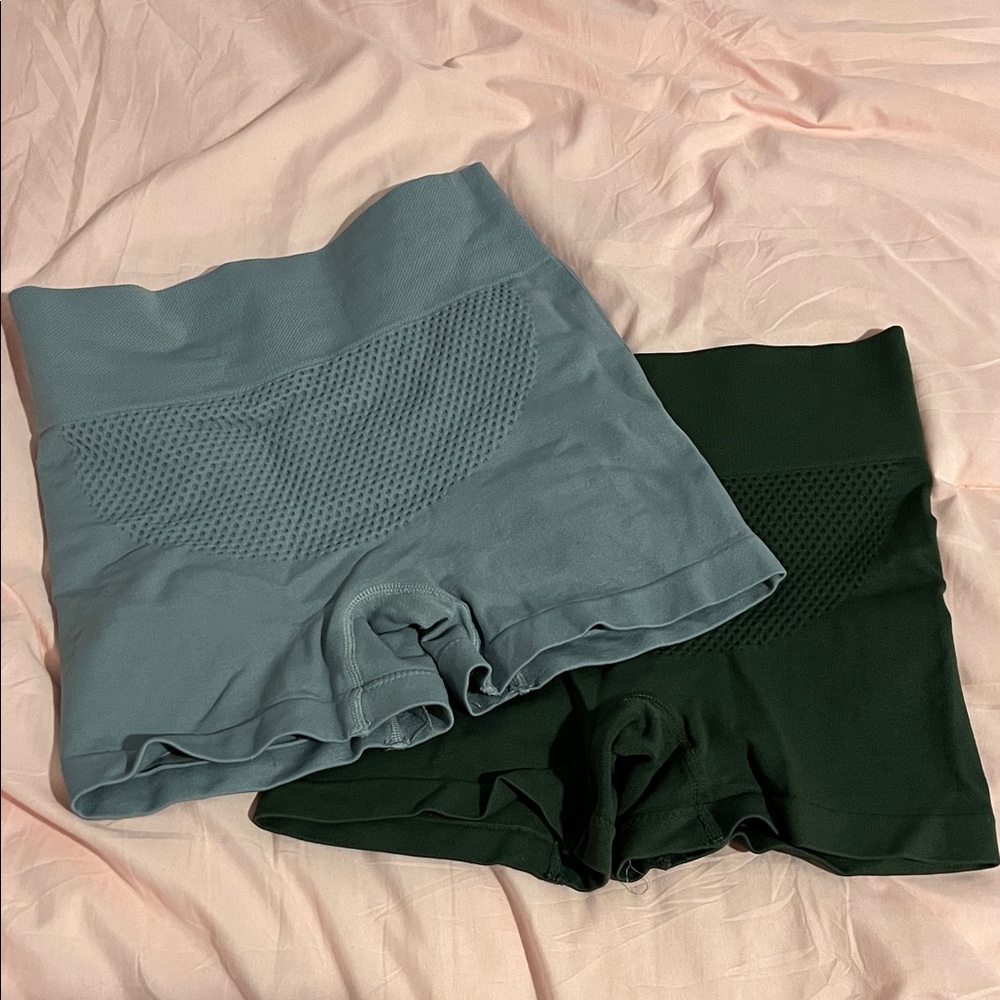 Women's High-Waisted Shorts - Blue and Green